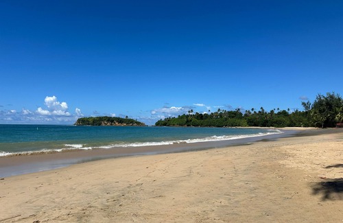 Cerro Gordo Apartamento | Beachfront Bliss: 2BR Family-Friendly Retreat