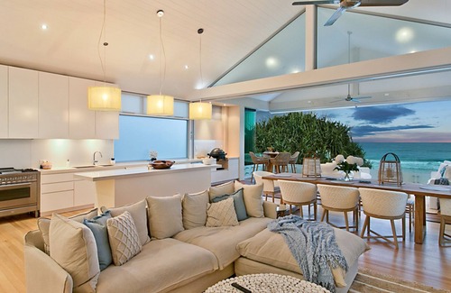 Palm Beach Casa | Beachfront Bliss - Absolute Beachfront Palm Beach - Linen Provided
