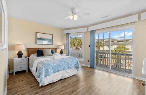 Surfside Beach Casa | Beachfront Bliss-Admirals Quarters II Oceanfront