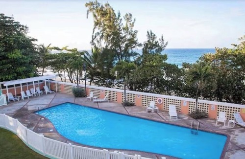 Isabela Condominio | Beachfront Bliss at Las Mareas De Isabela near Jobos