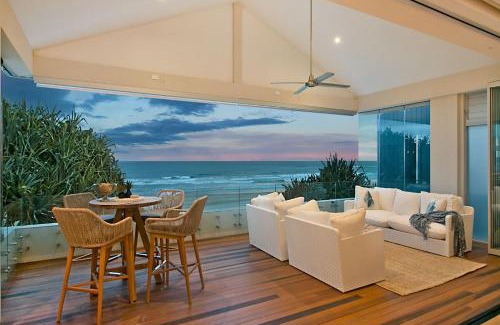 Palm Beach Casa | Beachfront Bliss