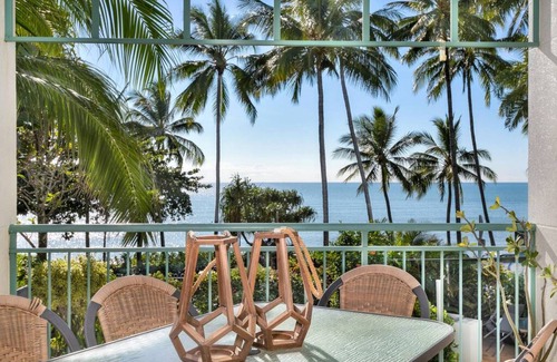 Trinity Beach Apartamento | Beachfront Bliss 3-Bedroom Apartment w/ Sea View 4