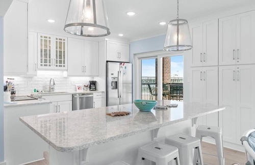 Georgetown County Condominio | Beachfront Bliss: 3 Bdrm 1st Flr