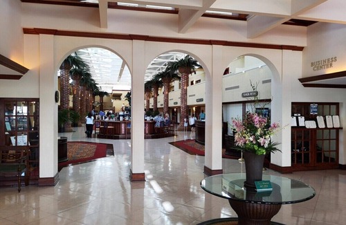 St. Pete Beach Complejo | Beachfront Bliss: 1 BR Deluxe, Sleeps 6, 2 BA, Balcony, Wet Bar!