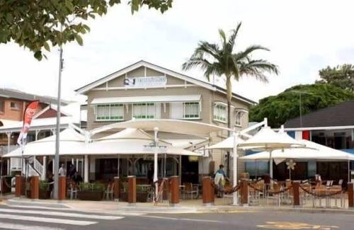 Wynnum Casa | Beachfront Bliss, Wynnum