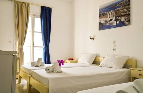 Naousa Cama Y Desayuno | Beachfront Bocamviglies Room - Naoussa Sunny Suite