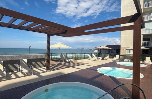 Itajuba Apartamento | Beachfront Apartment, Near Beto Carreiro, Swimming Pool, Barbecue, Air Conditioning