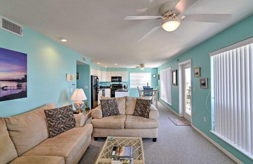 Cedar Key Apartamento | Beachfront Cedar Key Condo with Pool, Spa and Views!