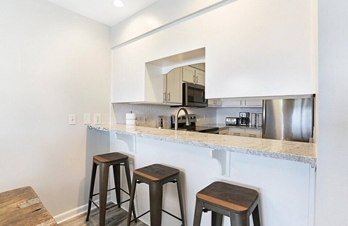 Lower Grand Lagoon Casa | Beachfront! Close to Schooners and St. Andrews St Park. Park at front door! 8PPL