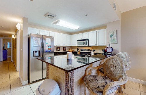Bahama Beach Condominio | Condominio frente al mar en complejo con piscinas, gimnasio y excelente ubicación.