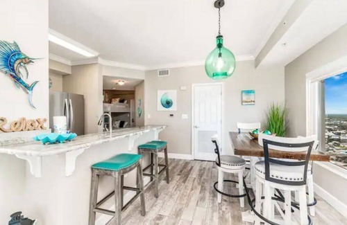 El Centro Beach Condominio | Beachfront condo in Panama City Beach! Beautiful Views! Come escape and relax!