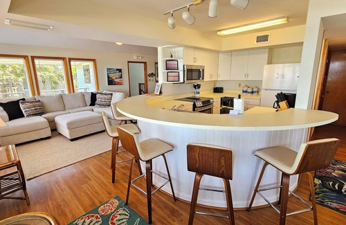 Plantation Cabaña | Beachfront - Community Pool/Pickleball Access!