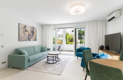 Nikki Beach Apartamento | Beachfront Complex Jardines de las Golondrinas Elviria