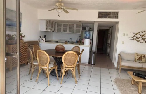 Puerto Aventuras Apartamento | Beachfront Condo at Club de Yates