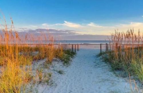 Hilton Head Apartamento | Beachfront Condo with Ocean View