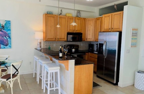 Bradenton Beach Condominio | Beachfront condo with gorgeous view of the gulf.