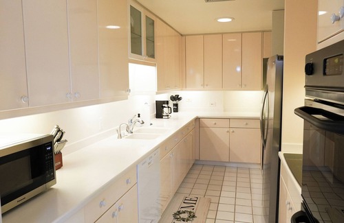 Kahala Condominio | Beachfront Condo! Beautiful Beach!