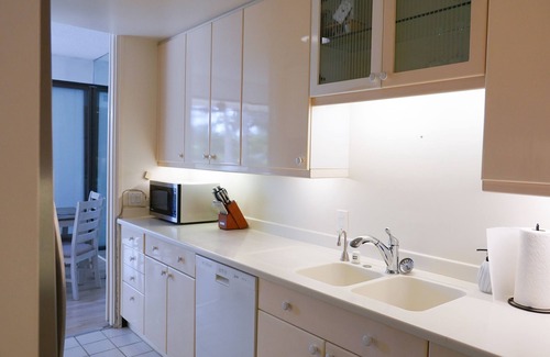 Kahala Condominio | Beachfront Condo! Beautiful Beach!