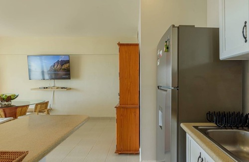 Villas Del Mar Apartamento | Beachfront Condo in Juan Dolio Sleeps 6