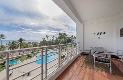 Villas Del Mar Apartamento | Beachfront Condo in Juan Dolio Sleeps 6