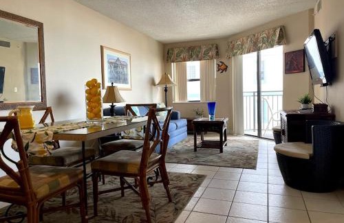 Belle Vista Apartamento | Beachfront Condo Ocean View