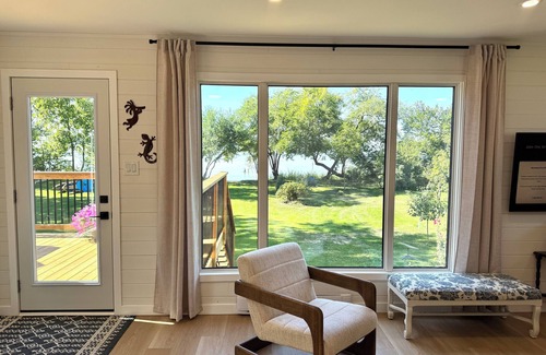 Saint Ambroise Cabaña | BEACHFRONT COTTAGE *fully renovated*