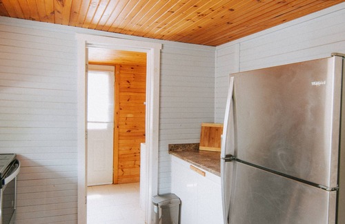 Wasaga Beach Cabaña | SANDPIPER BEACH RESORT - Cottage # 7