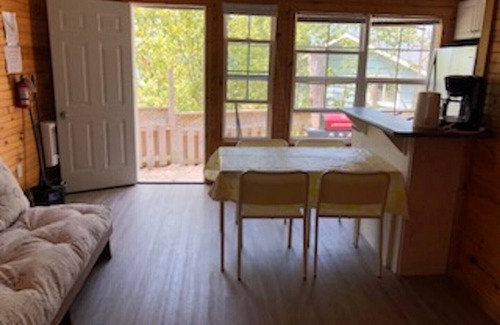 Wasaga Beach Cabaña | SANDPIPER BEACH RESORT - Cottage # 3