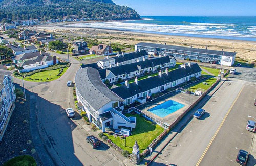 Seaside Cabaña | Beachfront Cottage w/Ocean Views, Free WiFi, Shared Heated Pool, Wood Fireplace