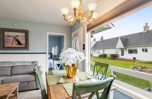 Seaside Cabaña | Beachfront Cottage w/Ocean Views, Free WiFi, Shared Heated Pool, Wood Fireplace