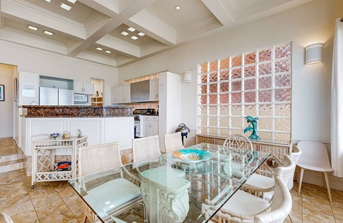 Mussel Shoals Casa | Beachfront dream home with balcony, patio & direct beach access