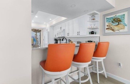 South Island Apartamento | Beachfront Escape - Two Bedroom Apartment, Sleeps 5