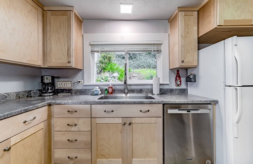 Westhaven-Moonstone Casa | Beachfront Escape at Moonstone Beach with sunset-view deck, washer/dryer & WiFi
