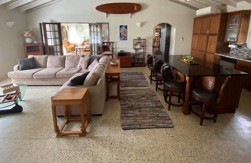 East End Casa | Beachfront Estate - With Kayaks & SUP's!
