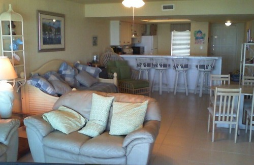 South Padre Island Condominio | BEACHFRONT....FRONT ROW..GREAT DEAL..3 POOLS.....4 TENNIS COURTS