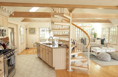 Bass River Casa | 🌊 BEACHFRONT FAMILY HOME STEPS TO THE OCEAN!