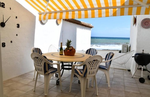 Bahia Dorada Casa | Casa adosada familiar en primera línea de playa, En la playa a solo cinco minutos del puerto