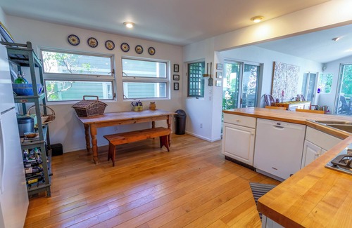 Michigan City Casa | Beachfront Family Friendly Lake Michigan Retreat