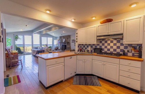 Michigan City Casa | Beachfront Family Friendly Lake Michigan Retreat