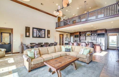 Crystal Beach Casa | Beachfront Group Getaway on Bolivar Peninsula