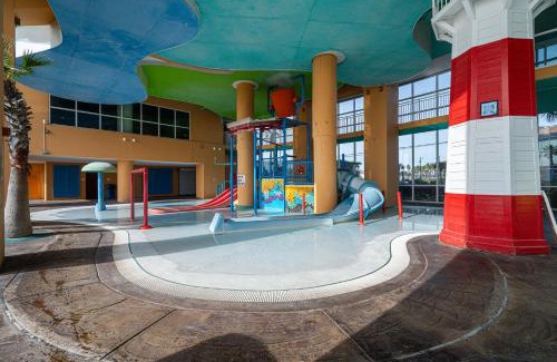 West Panama City Beach Casa | Beachfront Haven 2 BDR Kid-Friendly Resort
