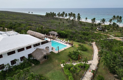 Punta Cana Village Villa | beachfront haven w/ Chef included & events allow
