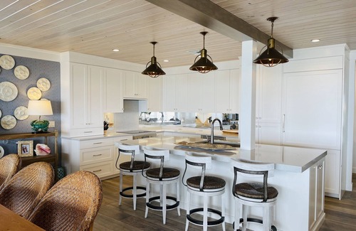 Boca Grande Casa | Beachfront home convenient to downtown Boca Grande