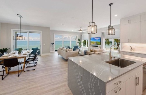 Anna Maria Casa | Beachfront Home | Pool + Spa | Games | Ocean Views