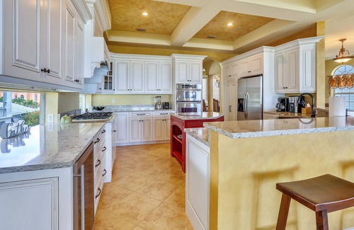 Treasure Island Casa | ☀Beachfront Home🐬Private Pool🏖️Beach Access from Backyard🍹Great Location!