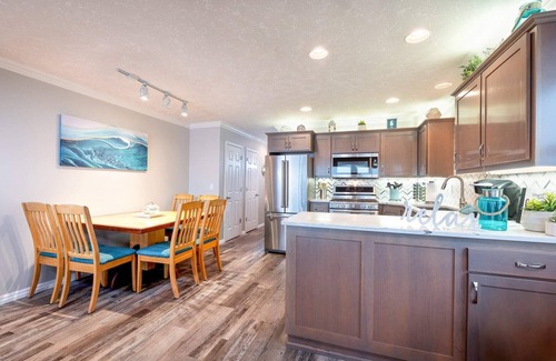 Lincoln City Condominio | Beachfront, Hot Tub, BBQ | Coastal Treasure