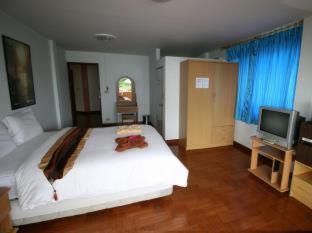 Cha-am Casa | Beachfront Hotel Cha Am