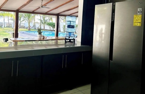 La Libertad Casa | Beachfront House in Surf City