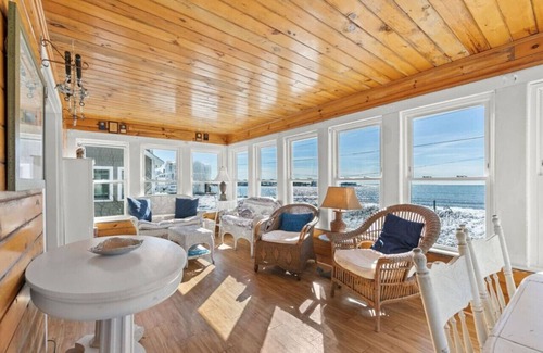Silver Beach Casa | Beachfront in New Silver Beach