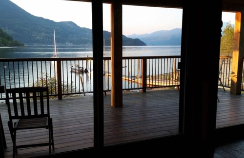 Proctor Casa | Frente a la playa del lago Kootenay Columbia Británica